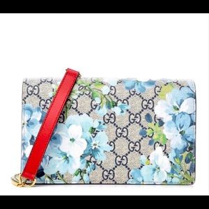 Gucci Wallet on Chain Gg Supreme Monogram Blooms Blue Leather Shoulder Bag